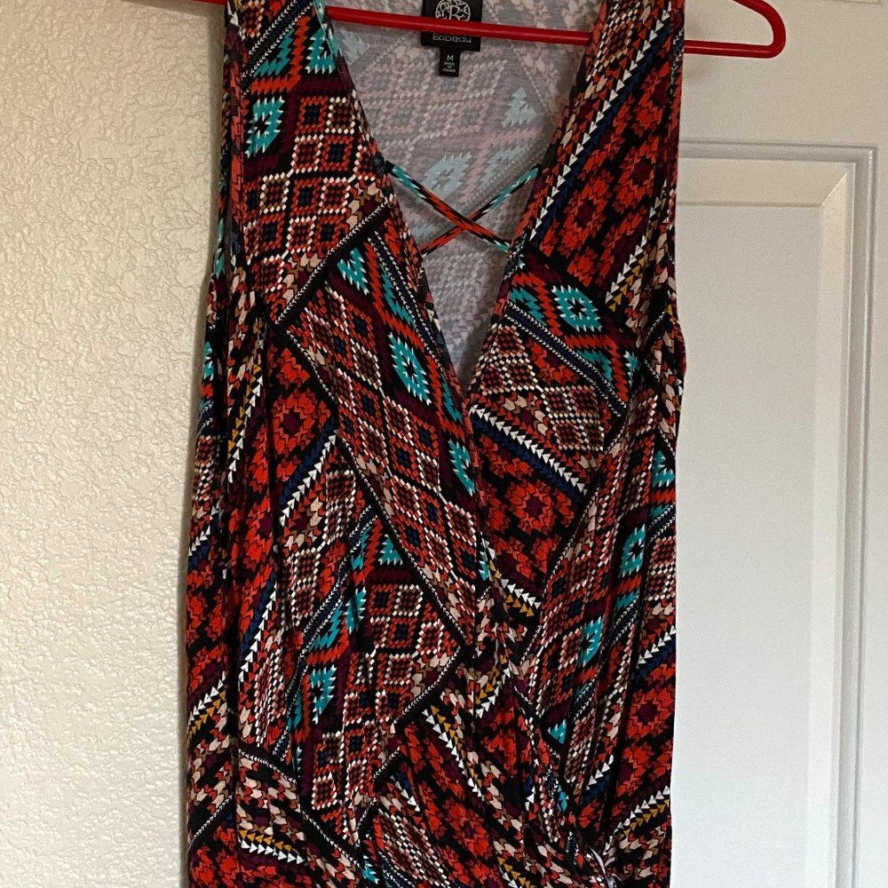 Sleeveless V-neck Criss Cross